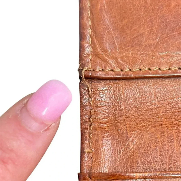 Vintage Coach Women’s Brown Leather Wallet - Luxury Logo Zipper Design - Picture 2 of 11